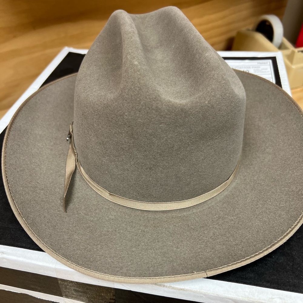 Stetson Royal Deluxe Open Road Hat - size 7 3/4